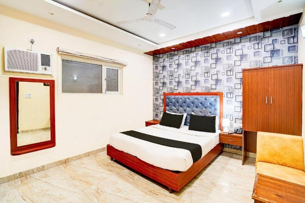 Hotel S V Grand Varanasi Bagian luar foto