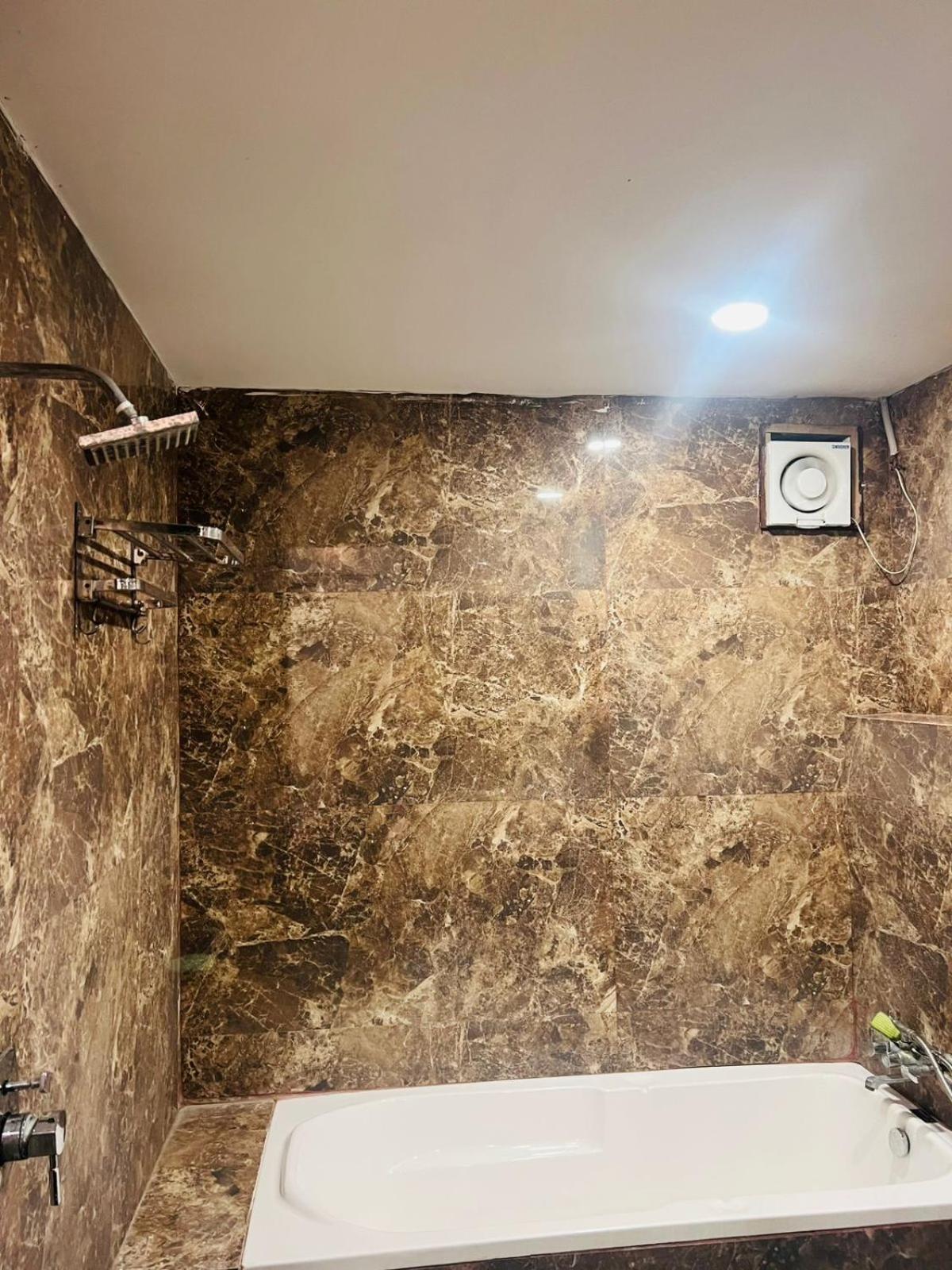 Hotel S V Grand Varanasi Bagian luar foto